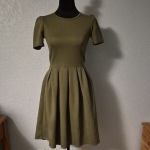 LuLaRoe Olive Green Mini Dress with Pleated Skirt And POCKETS!
